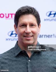 27 Photos & High Res Pictures