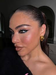 One of my favorite glams 🩵 Link to book an appt with me in my bio 💄  Makeup deets: @vanitymakeupcosmetics Signature eyeshadow palette  @inglot_cosmetics gel liner @benefitcosmetics brow setter @kissproducts  individual lashes @