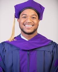 Celebrating PeerForward Alumni Graduations