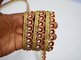 Wholesale Maroon Indian Laces Saree Border Gold Kundan Lace Stone Work Border By 9 Yard Gold Gota Patti Glass Bead Work Embel Lace Saree Saree Border Bead Work