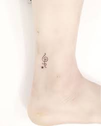It is one of the few symbols that most people will have it inked on their body even without knowing its meaning just because it looks cute. Hakuna Matata Artist Nieun Tat2 Hakuna Matata Tattoo Inspirational Tattoos Tattoos