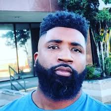 在他的早餐俱樂部採訪時,韋爾解釋了為什麼他不再開放給該行業的人士。 他透露,他唯一開放的饒舌歌手是肯德里克·拉馬爾和J。  科爾,並回憶到與科爾說話後,「假先知」第二天就放棄了。 韋爾還提到,科爾向他保證這首歌與他無關。 (轉自@breakfastclubam)