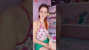 flashing her pussy - bigo live bailes descuidos