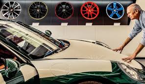 It's finished in an attractive shade of british racing green that toyota calls hakone green. Mein Meisterstuck Porsche Christophorus