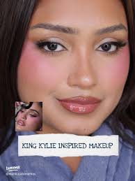 King Kylie Inspired Soft Pink Makeup Look with Glossy Lips & Shimmer Eyes