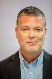 Jeffrey Roark's Instagram, Twitter & Facebook