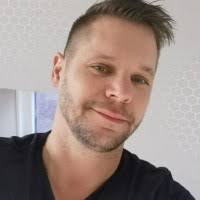 50+ perfiles de «Hageman»