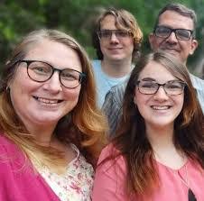 Tammy Glaze's Instagram, Twitter & Facebook