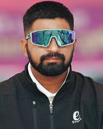 Mayur Sonawane's Instagram, Twitter & Facebook