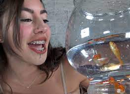 Think of the pleasure : r/goldfish_swallowing