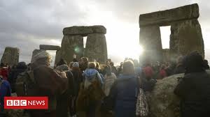 At the winter solstice around december 21, you can experience a similar view at sunset. Stonehenge Winter Solstice Celebrated By A Crowd Of Thousands Bbc News