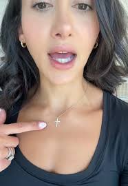 Daisy Kent Cross Necklace