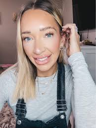 Carla Mccloud's Instagram, Twitter & Facebook