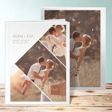 Romantisch verziertes fotoalbum oder gästebuch zur aufbewahrung von fotos und erinnerungen an ihre hochzeit oder von besonderen momenten. Fotobuch Hochzeit Himmelwarts Detail Fotobuch Hochzeit Hochzeitsalbum Design Fotoalbum Hochzeit