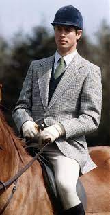 Seeing her children's issues, elizabeth actress erin doherty, who plays princess anne as a young woman in the crown season 3, says she. Prince Edward Photos Through The Years 30 Young Photos Of Queen Elizabeth S 3rd Son
