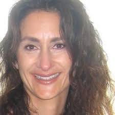 Leah Karp's Instagram, Twitter & Facebook