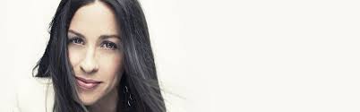 At age 6, she began taking piano lessons, and by the time she was 9, she was writing her own songs. Veranstaltung Alanis Morissette Tollwood Munchen Veranstaltungen Konzerte Theater Markt