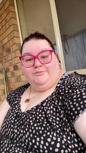 Girliessss ✨ I created a vegetarian-friendly recipe book that I want to  share for FREE! 🥦🍓 • drop your emails below if you want a copy! 👇🏼