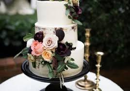 Make some tiers in soft pastel shades to create a bigger impact and make a soft statement. 85 Of The Prettiest Floral Wedding Cakes