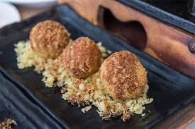 Boulettes De Saumon Et Crevettes Cuisinethermomix Recette En 2020 Boulette Crevettes Savoureux