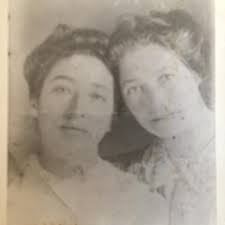 Elsworth and Bessie Thomas at new home.