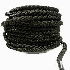 Es un nudo muy parecido a la vuelta de escota o tejedor, el cual tiene la misma utilidad que el calabrote doble, pero es menos seguro. Calabrote 5 Mm Negro Precio Por Metro Nannycouture