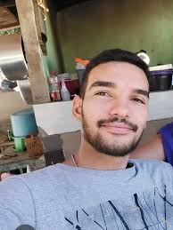 PERIGO, VÍDEO CIRCULA NAS REDES SOCIAIS DANDO CIÊNCIA DE UM POSTE CAÍDO BA  ESTRADA ENTRE FLORESTA E BAMBÚ. @karloswonnei