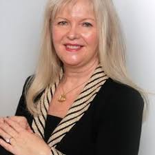 Diane Oleary's Instagram, Twitter & Facebook