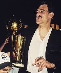 Pin By 🌙 On Athletes | Famous Cigars, Phil Jackson, Chigago Bulls