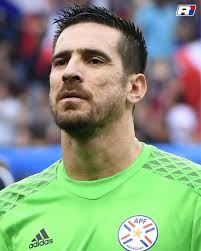 🇵🇾 "Después de mucho tiempo fui al estadio a mirar un partido desde otro  ángulo. Previamente había conversado con varios, sabía de la importancia  del momento, y toda la carga emocional que