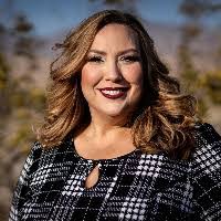 Jennifer Nicklas's Instagram, Twitter & Facebook