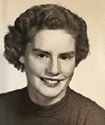 Elizabeth Reitz's Instagram, Twitter & Facebook