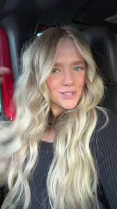 Blonde Exclusive Sydney Thomas