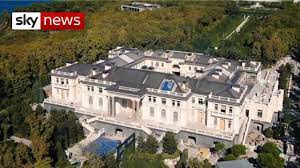 Exhibit a was what the film dubs putin's palace, the russian president's lavish, secret home on the black sea, which navalny compared to the new versailles or. Estate Dubbed Putin S Palace Under Pressure Following Navalny Investigation Youtube