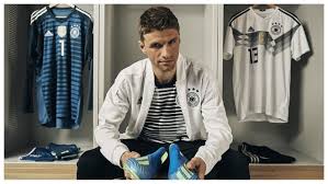 Thomas müller 3 1 2 10 6 date of birth/age: Low Brings Muller Back Into The Fold After Two And A Half Year Absence Marca