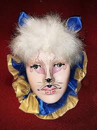 Buy Porcelain Venetian Feline Mask With Faux Fur Wall Decor Online in India 
