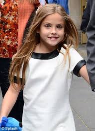 Check out this biography to know about her birthday, childhood, family life, achievements and fun facts about her. Anna Nicole Smith S Daughter Dannielynn Birkhead Looks All Grown Up Anna Nicole Smith Anna Nicole Dannielynn Birkhead