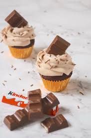 Incroyable Ganache Montee Kinder Anne Sophie Fashion Cooking Recette En 2020 Chocolat Kinder Recette Cupcake Cupcake Facile