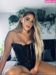 Alessia724  alessia.goddess  alessiathegoddess Nude Leaked OnlyFans Photo  #16 - Fapello