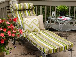 Do you want to recover patio cushions for the summer? How To Make Lounge Chair Cushions Sailrite