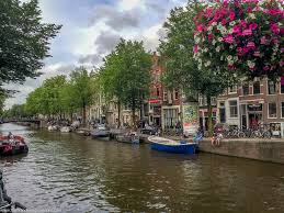 Walking every goddamn inch of Amsterdams Old Centre, the canal rings, and  the Jordaan. | the Wandering Hedonist