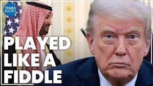 Anna Lacorte's Instagram, Twitter & Facebook