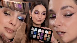 WEDNESDAY, OCTOBER 22. THEY BROUGHT ME THE CLARA PACK WITH SERUM AND POUCH.  I'LL SHOW IT TO YOU.