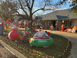 Arlington Interlochen Lights draw thousands despite cold