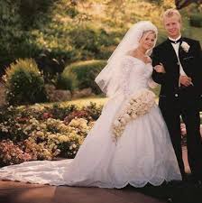 Candace Cameron Brue And Valeri Bure Celebrity Wedding Gowns Candace Cameron Wedding Celebrity Wedding Photos