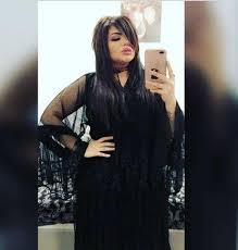 أعلنت الفنانة العمانية فخرية خميس، مساء السبت، إصابتها بفيروس (كورونا)، بالتزامن مع تشخيص إصابتها بمرض السرطان، مطالبة جمهورها بالدعاء لها بالشفاء. Ù…Ù‡Ø§ Ù…Ø­Ù…Ø¯ ÙÙ‚Ø¯Øª Ø§Ø¨Ù†ØªÙŠ Ù‚Ø¨Ù„ Ø£Ø±Ø¨Ø¹ Ø³Ù†ÙˆØ§Øª Ù…Ø¬Ù„Ø© Ø³ÙŠØ¯ØªÙŠ