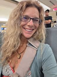 Travel made easy.... 445am Uber 🚖 Airport arrival (my unassigned seat  became 7D, I have my tricks)💺 Security (dogs