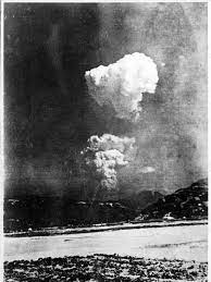 The Rare Photo Of The Hiroshima Mushroom Cloud That Was Found In An Elementary School Hiroshima Hiroshima Bombing Rare Photos