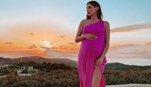 Τη χριστίνα μπόμπα φιλοξένησε η τατιάνα στεφανίδου το μεσημέρι της κυριακής στην εκπομπή μαζί σου σαββατοκύριακο, όπου αποκάλυψε άγνωστες πτυχές της ζωής της. Xristina Mpompa Biografia Biografiko Ishow Gr