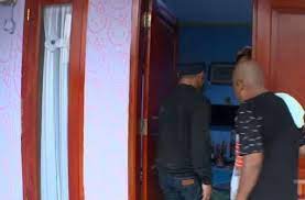 Selama dijalan fadoli terus update kondisi bang sapri, mulai. 5 Penampakan Rumah Sederhana Artis Ada Yang Masuk Di Gang Sempit Matamata Com